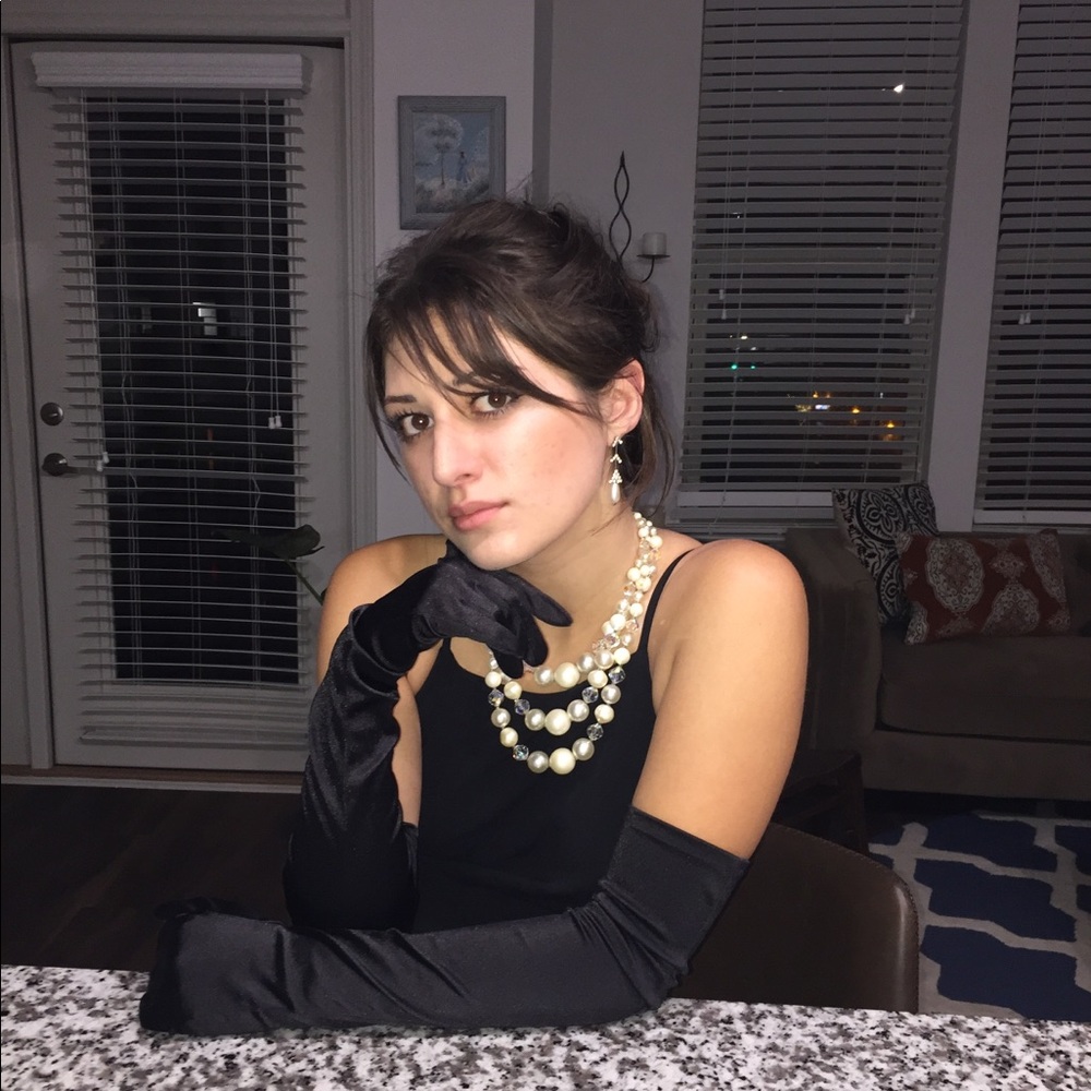 Meet your Posher, Hannah